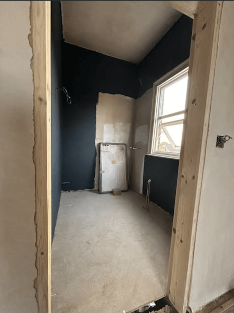 ensuite plastered using the dot and dab method